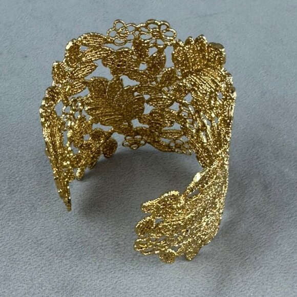 Stella & Dot Bracelet - Picture 2 of 4